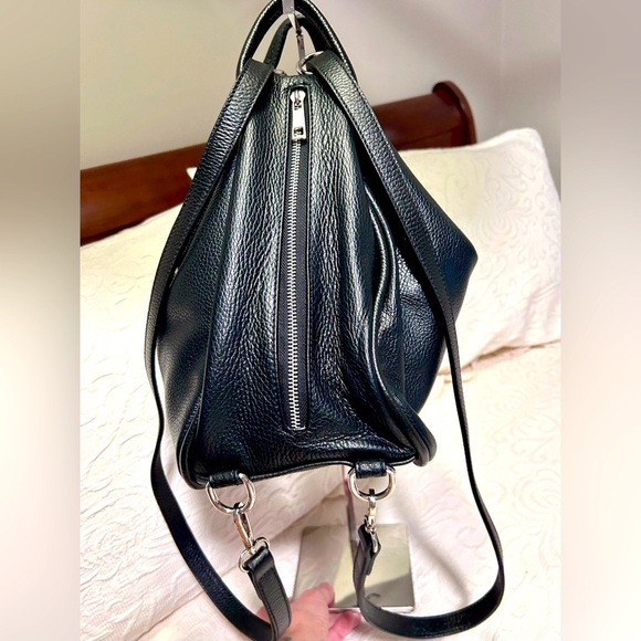 EUC CARLA FERRERI Black Leather Shoulder Bag/Backpack Convertible Bag. - Picture 4 of 9